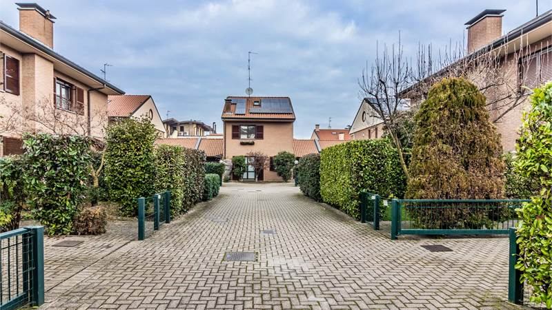 Villa In Vendita a Paderno Dugnano