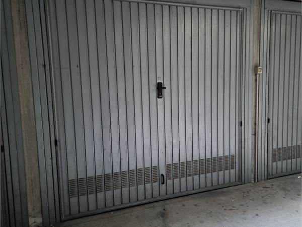 VENDESI BOX A CESANO MADERNO ZONA BINZAGO