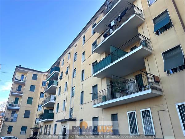 AMPIO 2 LOCALI CON BALCONE, CANTINA E BOX