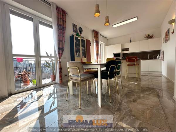 AMPIO 2 LOCALI ARREDATO ALL' ULTIMO PIANO!