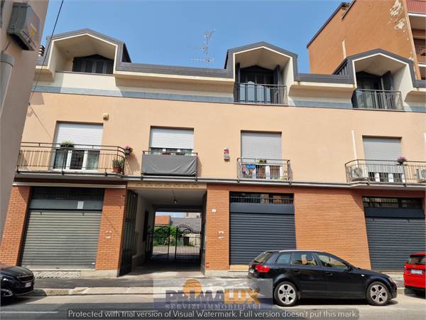 3 LOCALI CON POSTO AUTO!