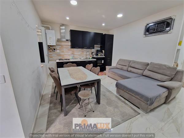 DUE/TRE LOCALI COMPLETAMENTE RISTRUTTRATO A NUOVO