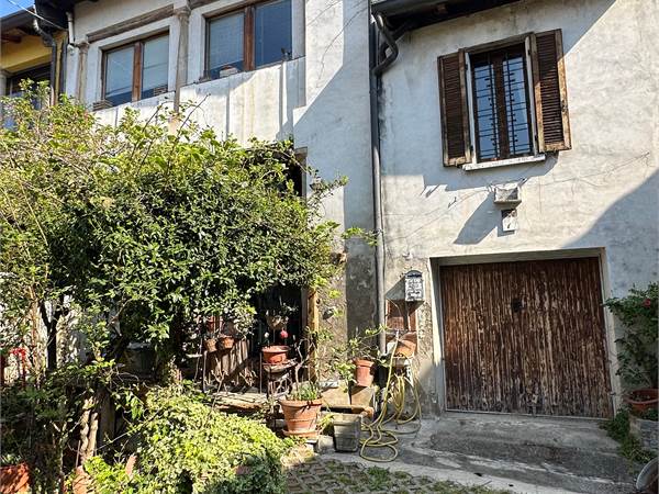 PORZIONE DI CASA IN TIPICA CORTE LOMBARDA