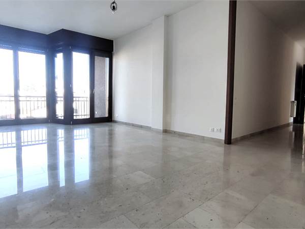 TRILOCALE RISTRUTTURATO DI 120 MQ. 