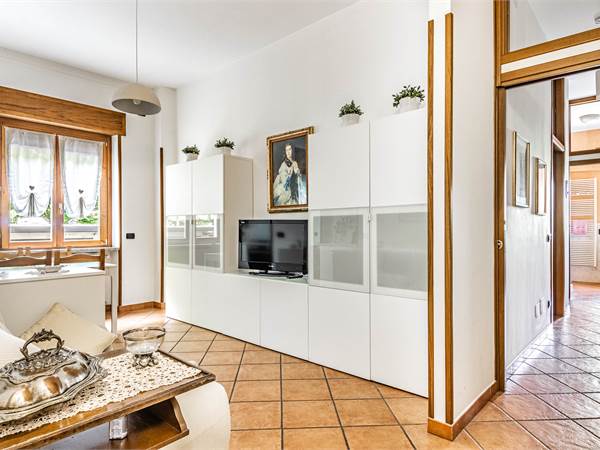 TRILOCALE con CANTINA