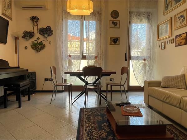 VENDESI NUDA PROPRIETA' TRILOCALE CON BOX