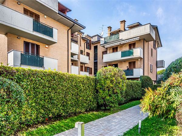 ELEGANTISSIMO 5 LOCALI DI 165 MQ SU UNICO PIANO