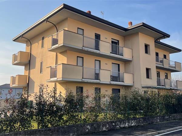 TRILOCALE con BOX DOPPIO