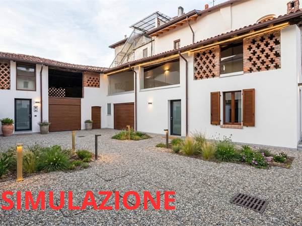 RUSTICO DI OLTRE 240 MQ