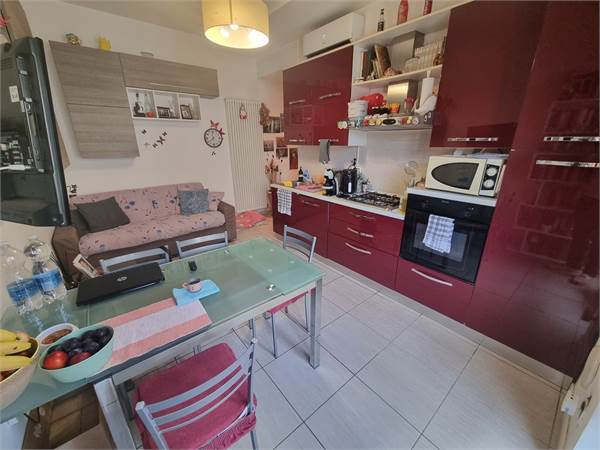 Trilocale zona stazione !!