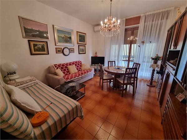 Trilocale ultimo piano !!