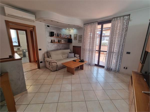 Trilocale con taverna, giardino e terrazzo !!