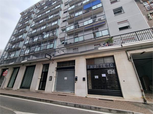 Negozio in pieno centro del paese!