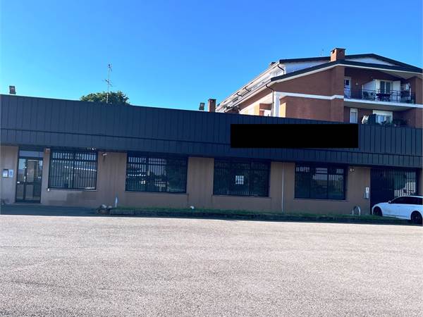 COMMERCIALE FRONTE NOVEDRATESE