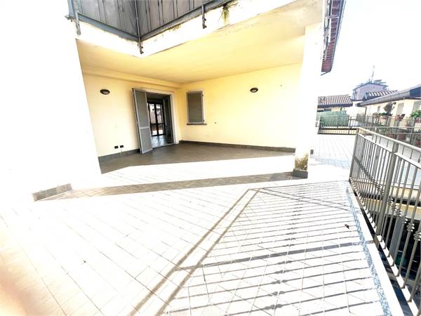 Trilocale con terrazzi centro Seregno
